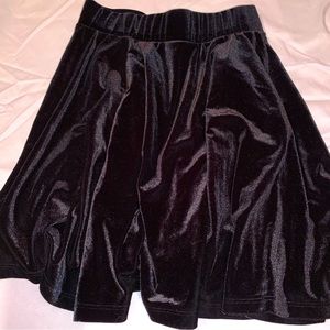 Hot Topic Extra Small / XS Black Velvet Skater Skirt